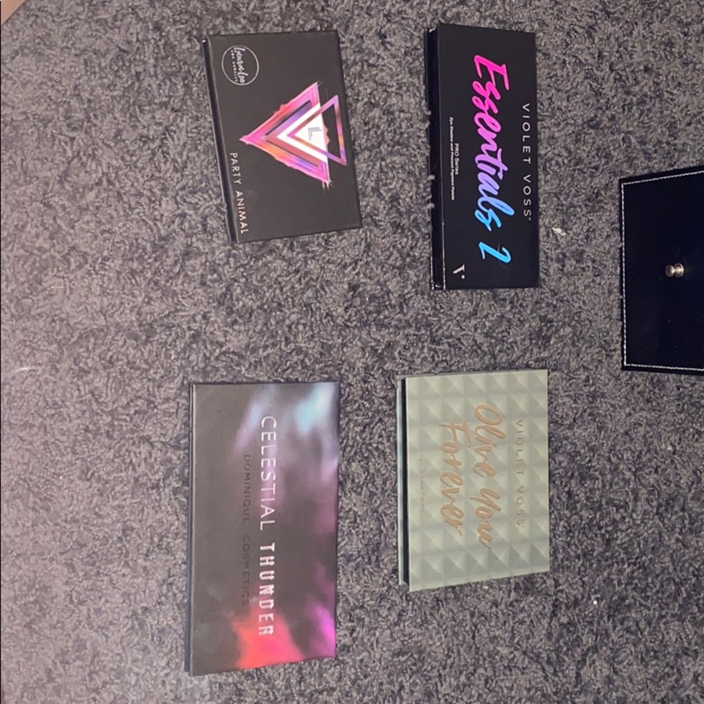 Eyeshadow palette lot